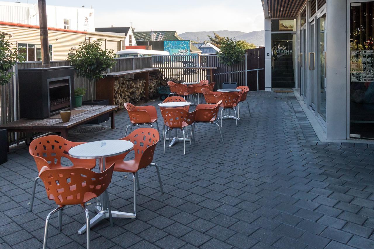 The Cinema Suites Te Anau Exterior foto