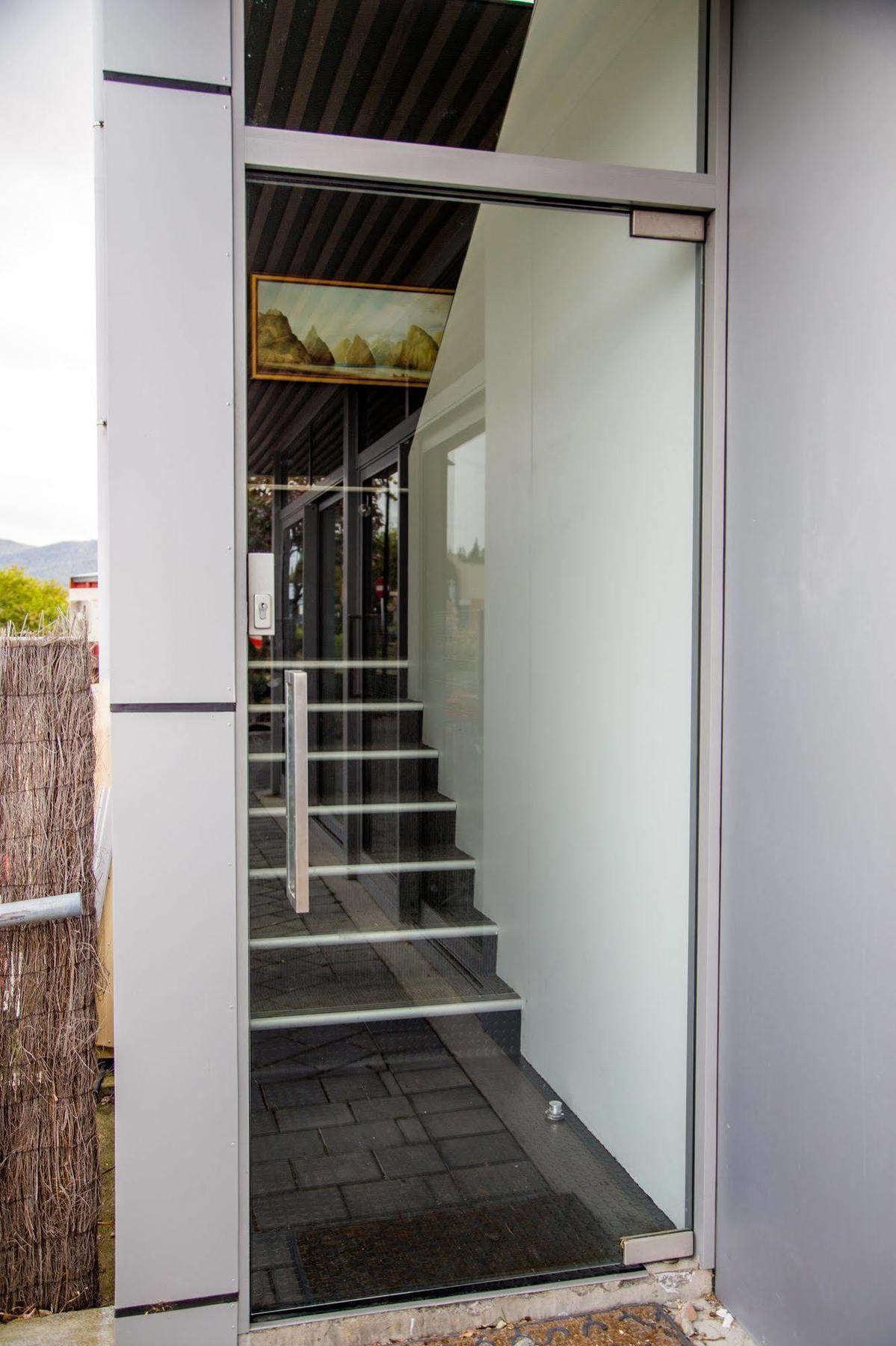 The Cinema Suites Te Anau Exterior foto