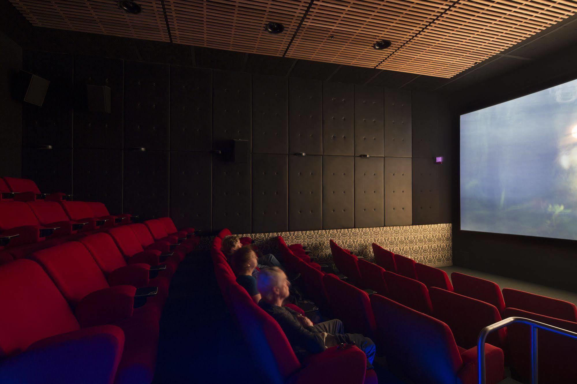 The Cinema Suites Te Anau Exterior foto